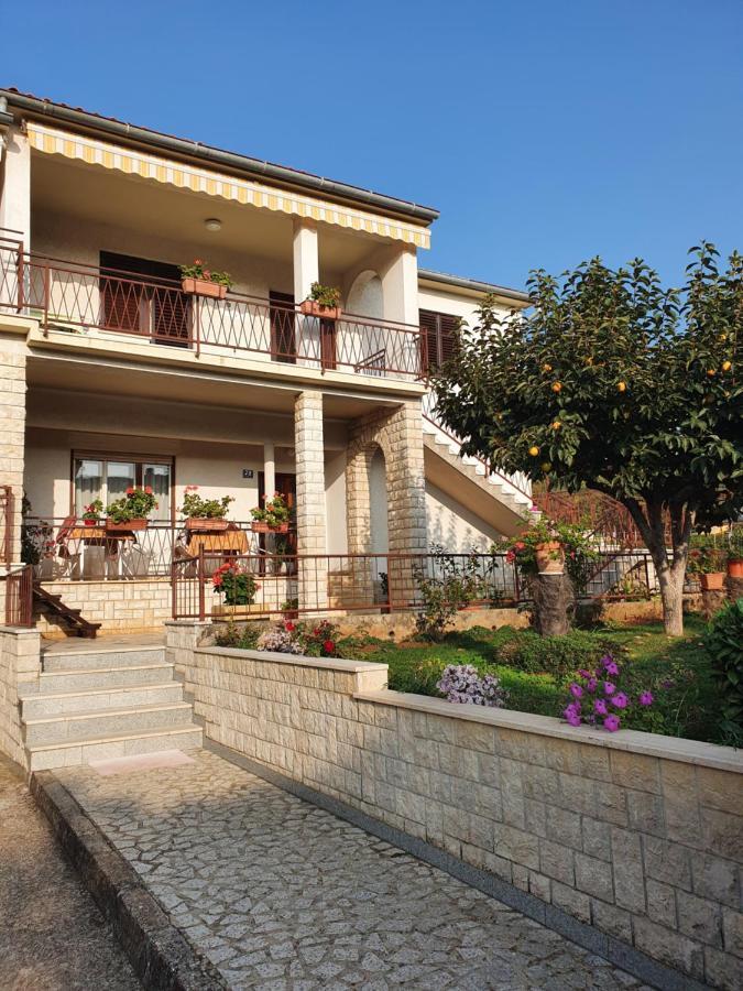 פורץ Apartman Bruna 1 מראה חיצוני תמונה