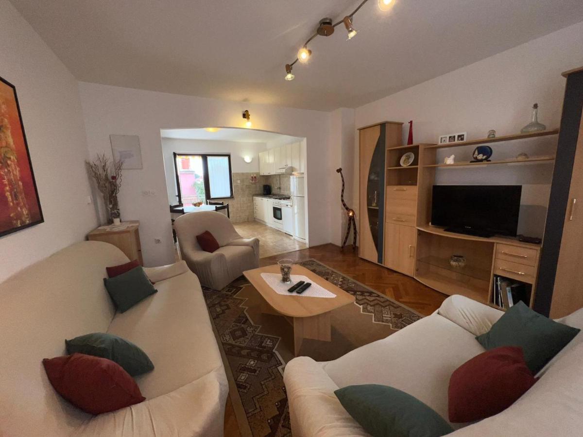 פורץ Apartman Bruna 1 מראה חיצוני תמונה