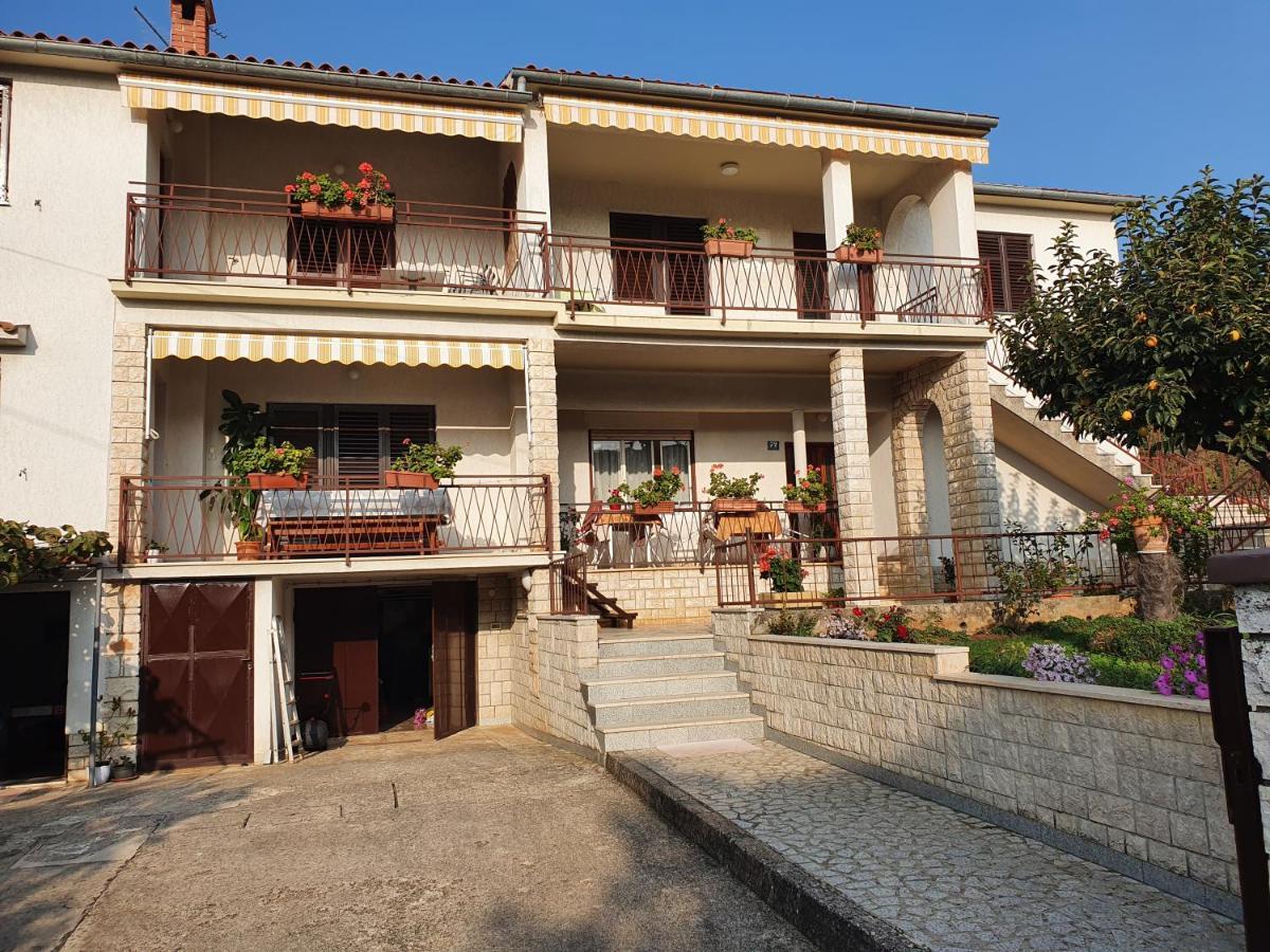 פורץ Apartman Bruna 1 מראה חיצוני תמונה