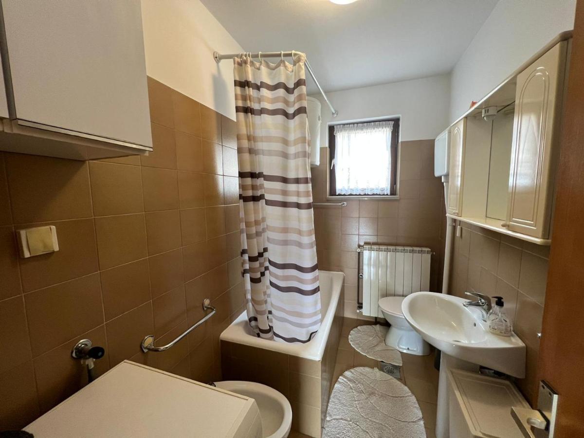 פורץ Apartman Bruna 1 מראה חיצוני תמונה