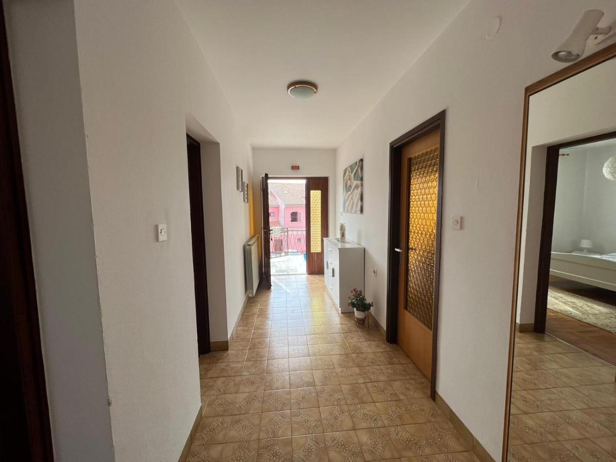 פורץ Apartman Bruna 1 מראה חיצוני תמונה