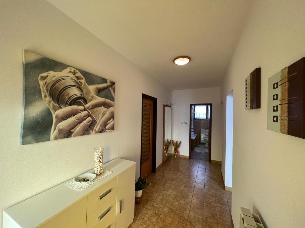 פורץ Apartman Bruna 1 מראה חיצוני תמונה