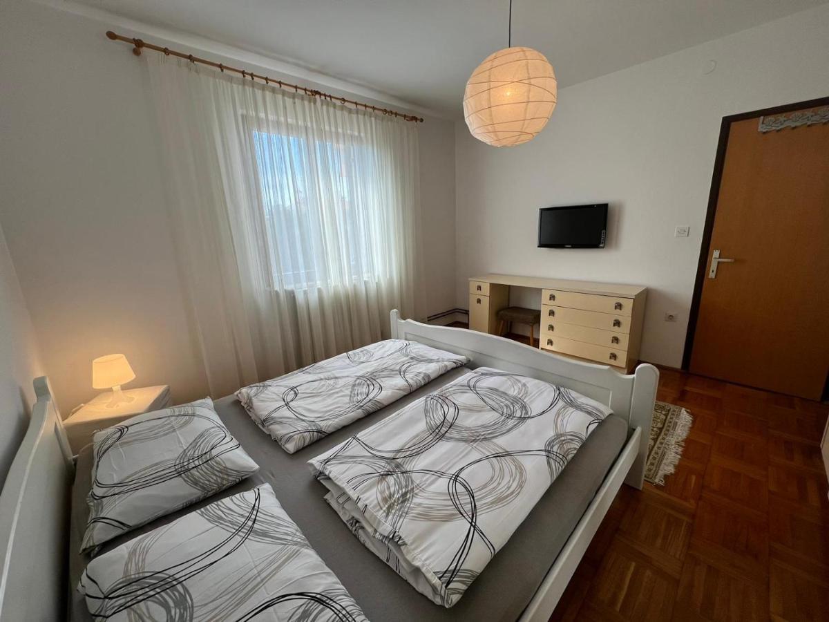פורץ Apartman Bruna 1 מראה חיצוני תמונה