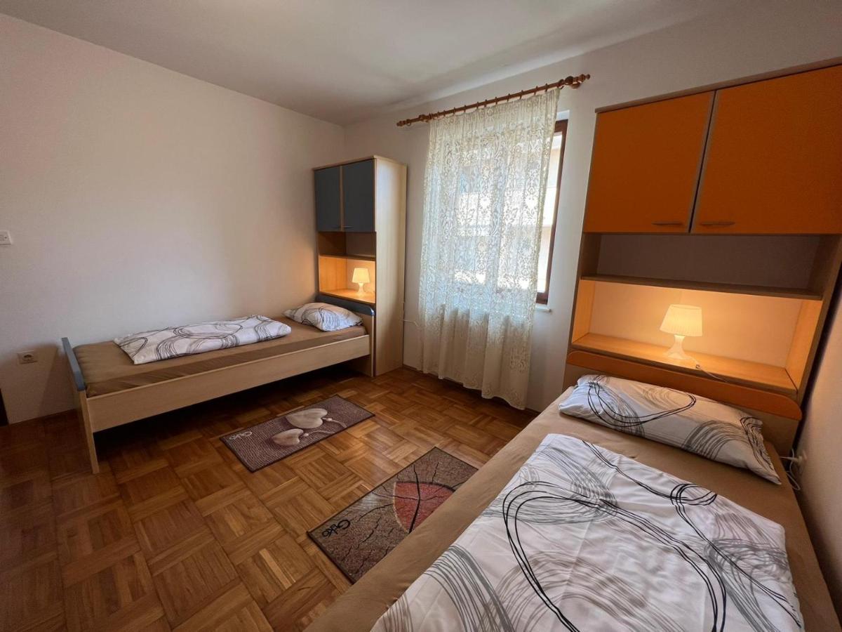 פורץ Apartman Bruna 1 מראה חיצוני תמונה